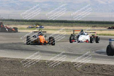 media/Jun-01-2024-CalClub SCCA (Sat) [[0aa0dc4a91]]/Group 6/Race/